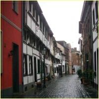 Alte Schulstraße mit den schmalsten Häusern Deutschlands