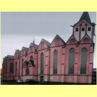 Probsteikirche vom Kirchplatz aus gesehen